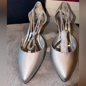 Easy Street Alive 5 Silver Pointed Toe T-Strap Heels with Rhinestone